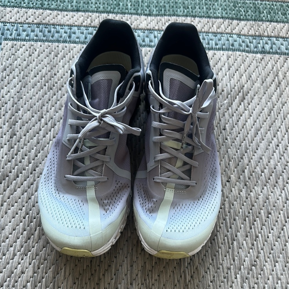 Men's Running Shoes - Gray and White